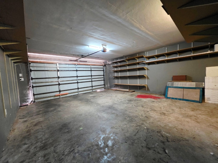 5 Bedroom Property for Sale in Langenhovenpark Free State